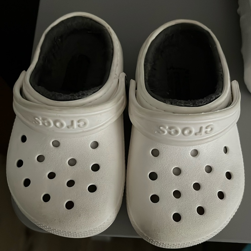 Lined Crocs size c7